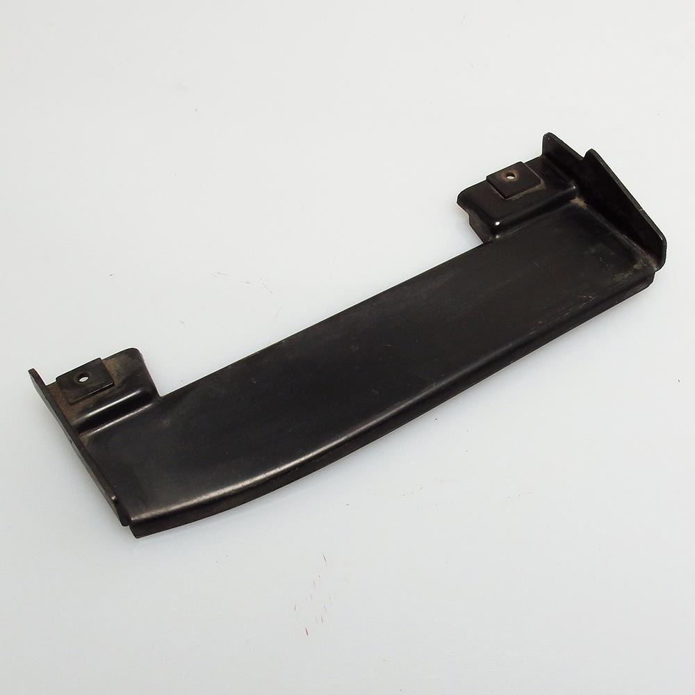 84-88 Used RH Lower Headlight Bezel/Filler